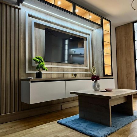 Luxury Blue Apartment Iasi Exteriör bild